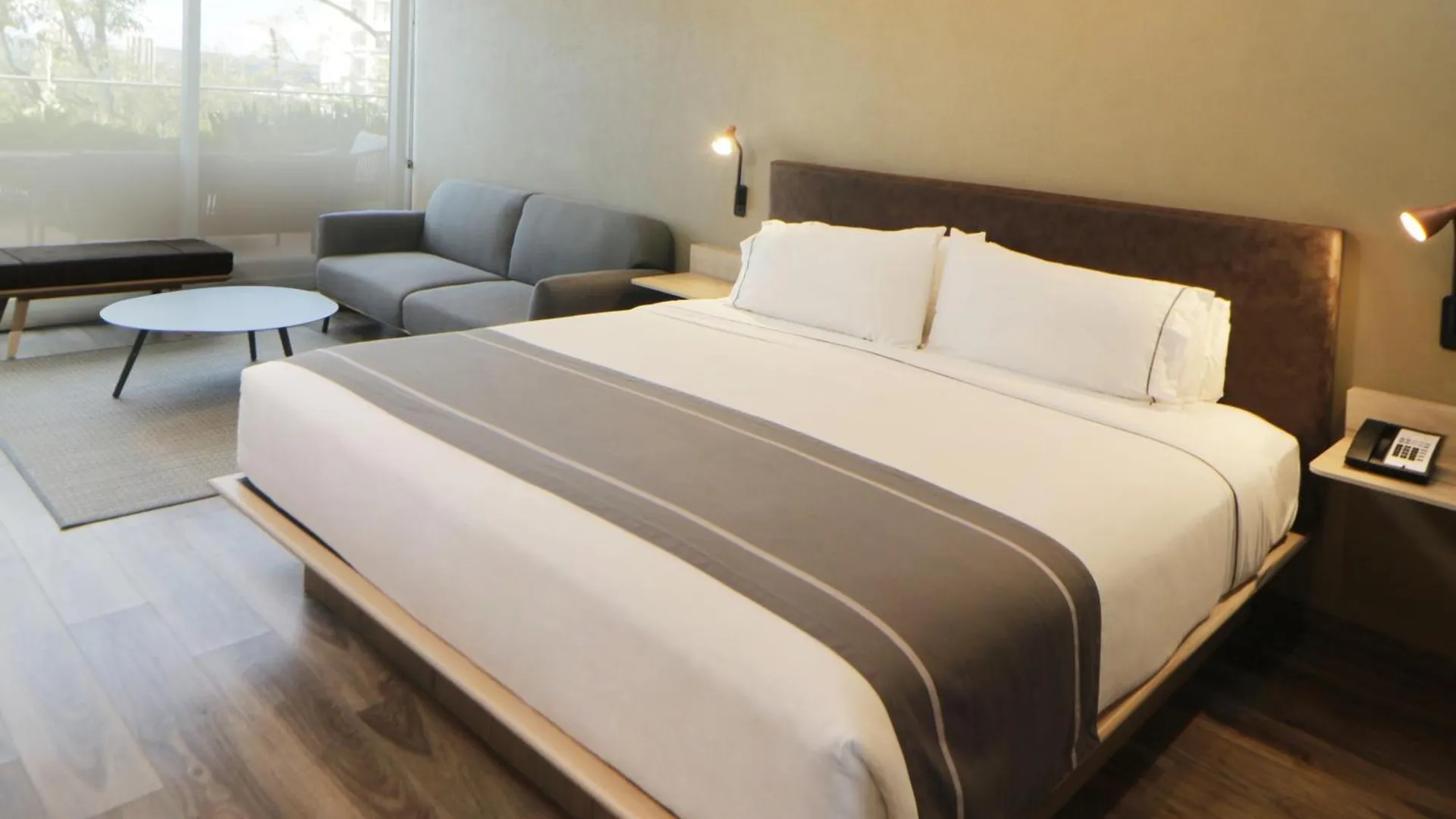 City Express Plus By Marriott Guadalajara Providencia Hotel