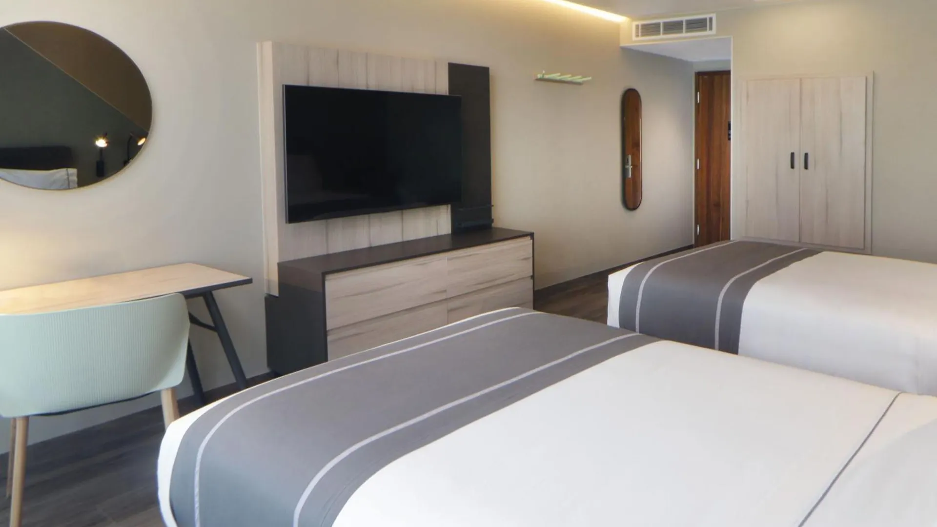 City Express Plus By Marriott Guadalajara Providencia 4*,
