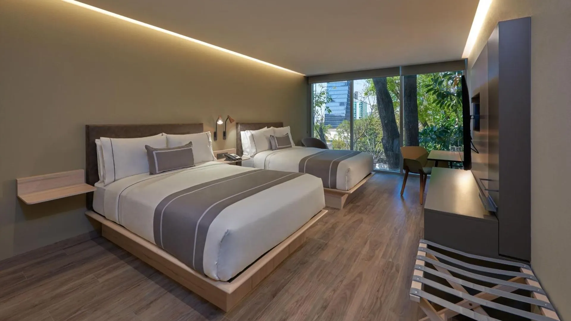 City Express Plus By Marriott Guadalajara Providencia 4*,
