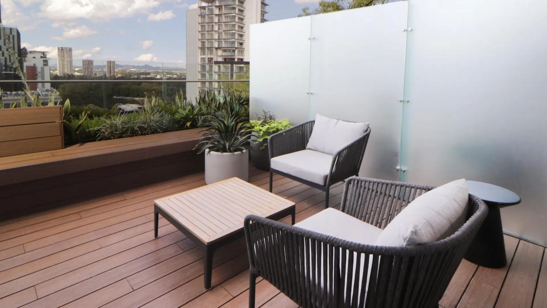 City Express Plus By Marriott Guadalajara Providencia Messico